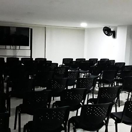 Hotel A1 Express Флоренсия Экстерьер фото